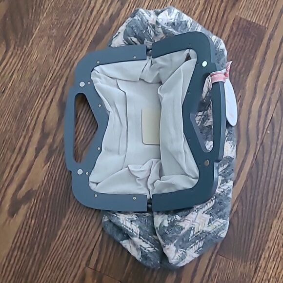 BTB Colette Clutch NWT - Picture 2 of 2